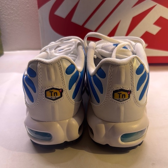 New Nike Air Max Plus Blue and White Sneakers mens 8 - Picture 3 of 5